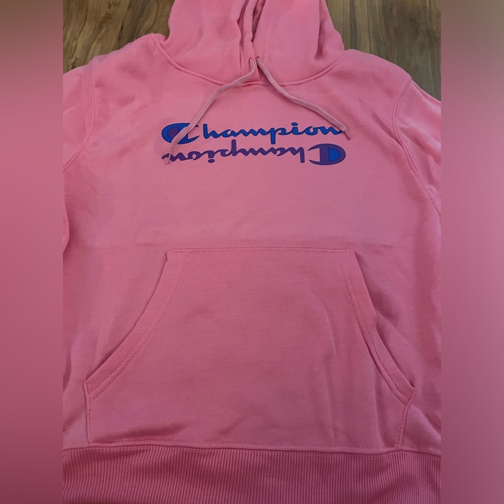 Sweater/hoodie